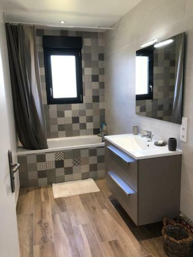 Maison Proximit� Golf Et Plage De Br�ville Sur Mer