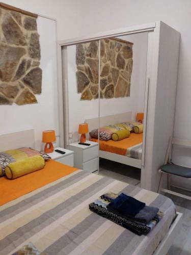 Hostal Green And Orange Rooms