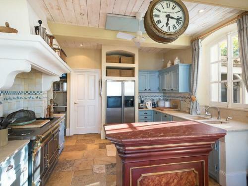 Villa Small Self-contained House With Private Patio With Fully Equipped Kitchen