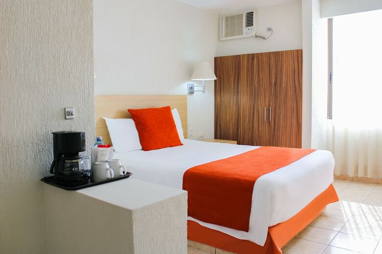 Hotel & Suites Real Del Lago