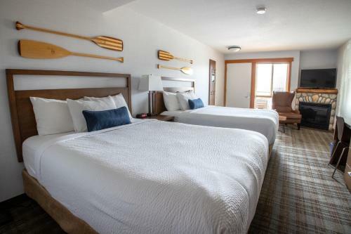 Hotel Pyramid Lake Resort