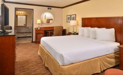Motel Americas Best Inn And Suites Abilene