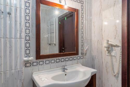 Hotel Pid Strihoju