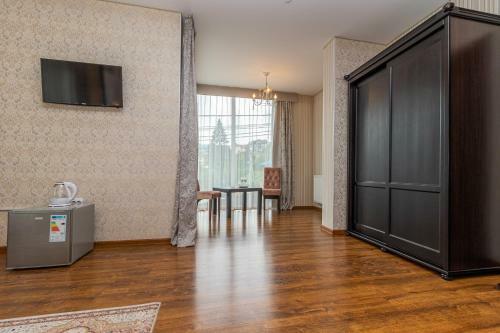Hotel Pid Strihoju