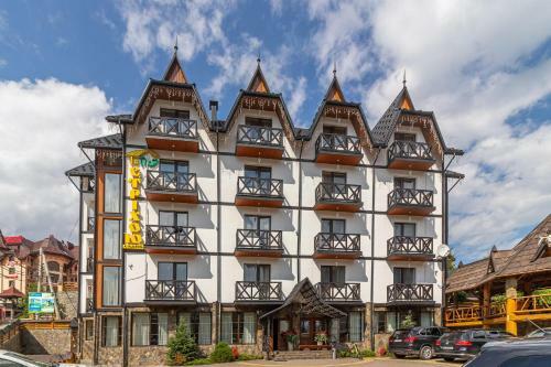 Hotel Pid Strihoju