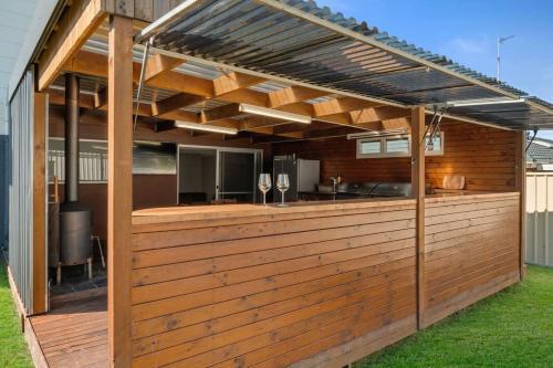 Ultimate Coastal Boaties Escape/lemon Tree Passage