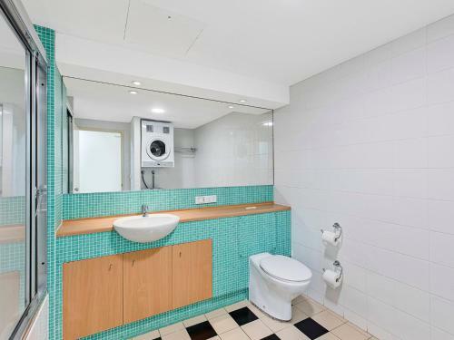 The Oaks Waterfront Apartment 216