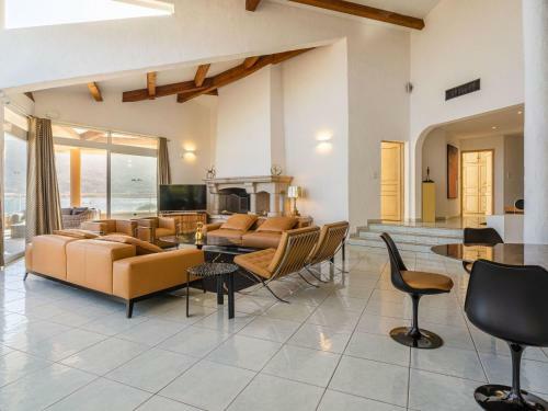 Seaside Holiday Home In Belv�d�re-campomoro With Private Pool