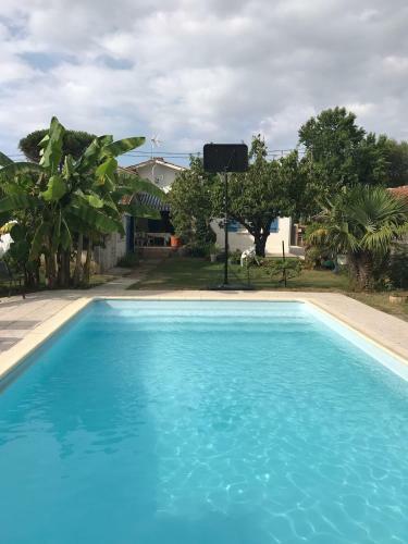 Villa Maison Familiale Avec Jardin Et Piscine