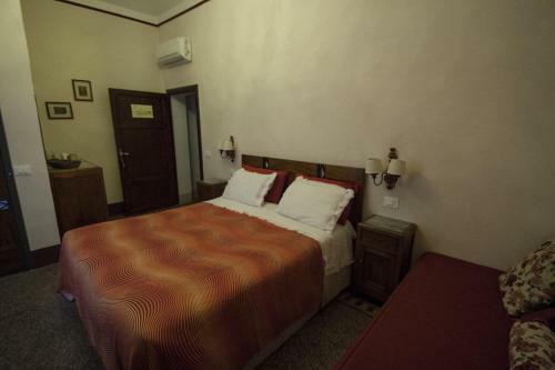 Hostal Affitta Camere Vianova
