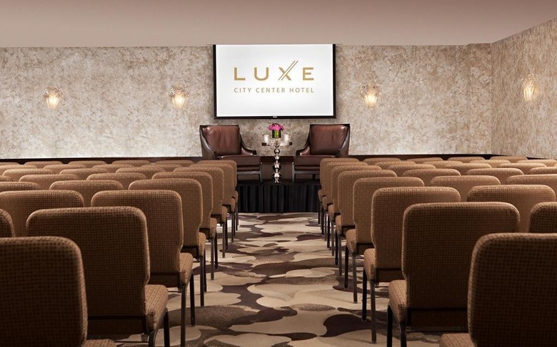 Luxe City Center Hotel