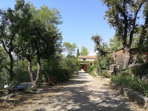 Bed & Breakfast La Salamandre En Provence