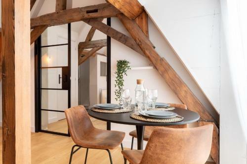 Old Lille - Lovely Typical Apartment!