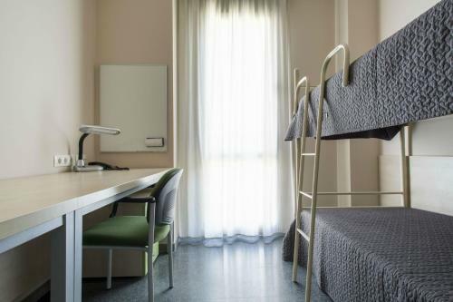 Hostal Residencia Damia Bonet