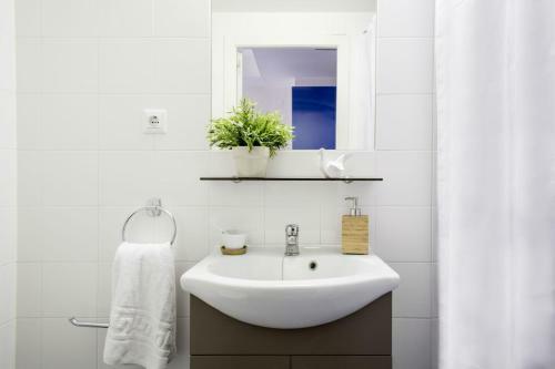 Hostal Residencia Damia Bonet