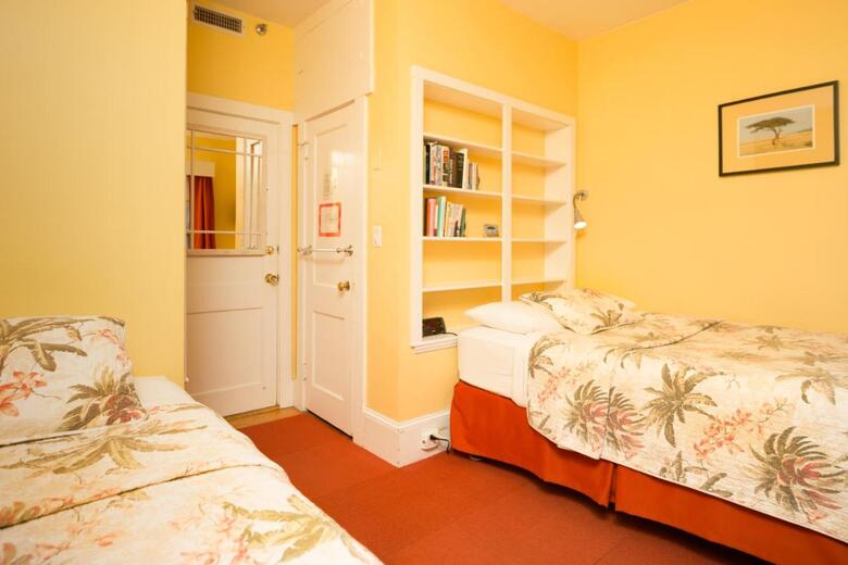 Bed & Breakfast Irving House At Harvard