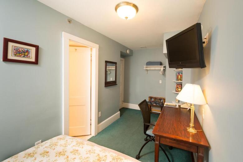 Bed & Breakfast Irving House At Harvard