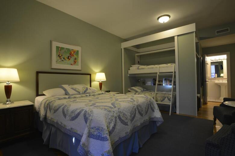 Bed & Breakfast Irving House At Harvard