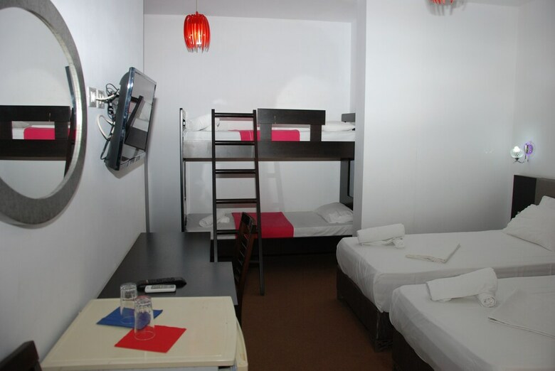 Hotel Strora