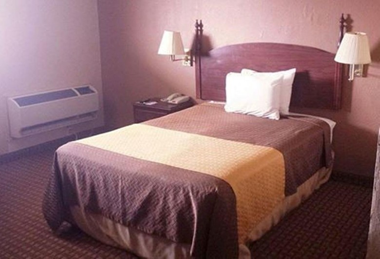 Motel Mid Towne Inn & Suites