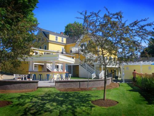 Hotel Admiral's Inn Resort