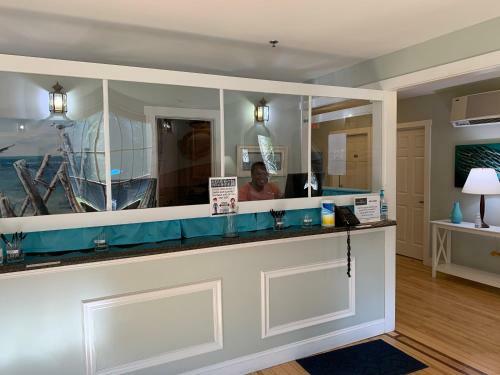Hotel Admiral's Inn Resort
