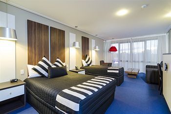 Quality Hotel Taylors Lakes