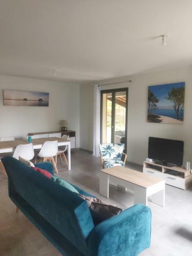 Maison 4 Chambres Entierement Renovee