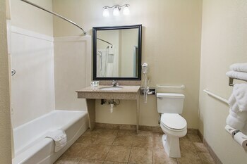 Hotel Baymont Inn And Suites Temple