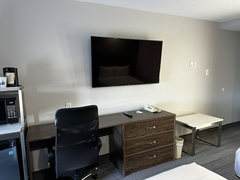 Chateau Regina Hotel And Suites