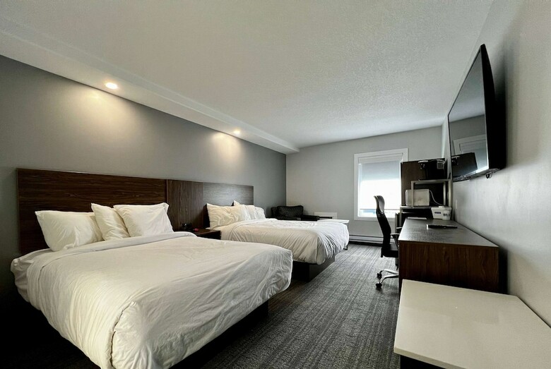 Chateau Regina Hotel And Suites