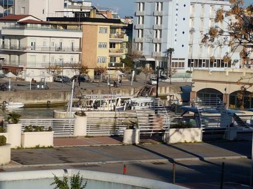 Apartamento Appartamento Darsena Con Box Auto
