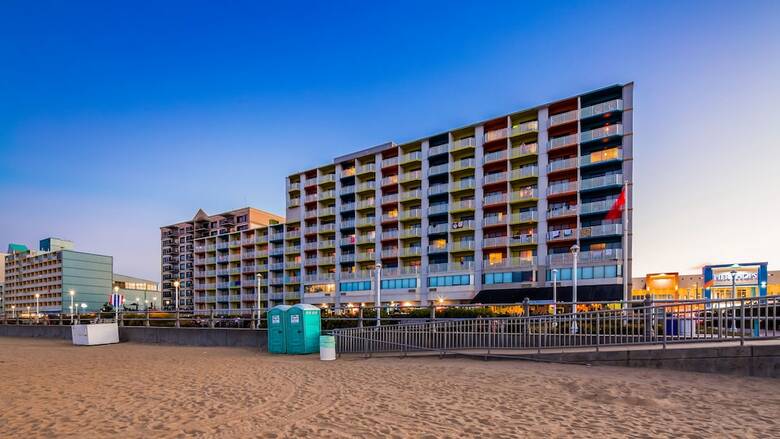 Best Western Plus Sandcastle Beachfront Hotel