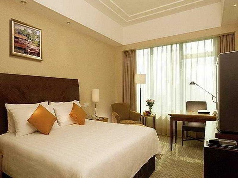 New World Shanghai Hotel