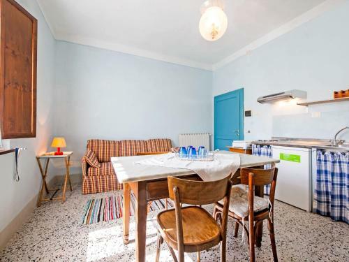 Sprawling Holiday Home In Sarteano With Swimming Pool