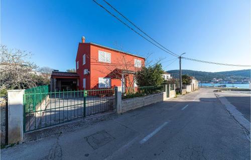 Nice Home In Vinisce With 4 Bedrooms