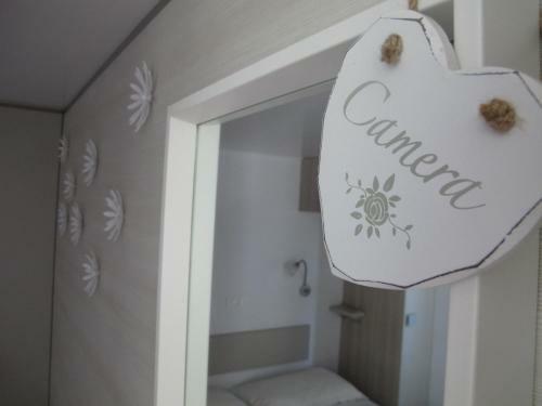 Sunny Cottage - Tiny Holiday Home