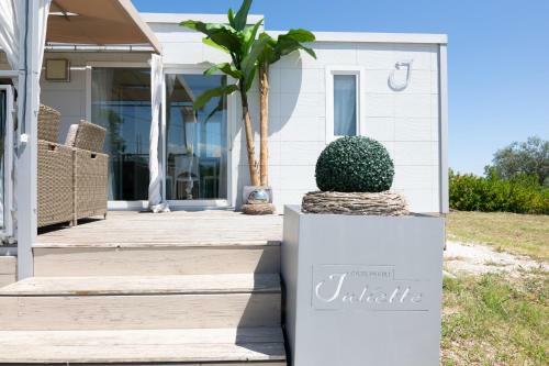Sunny Cottage - Tiny Holiday Home