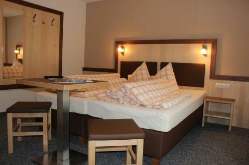 Bed & Breakfast Landhaus Sch�pf & Haus Alpina