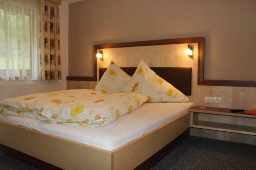 Bed & Breakfast Landhaus Sch�pf & Haus Alpina