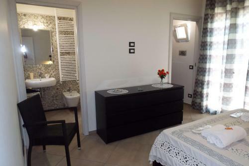 Cefal� Studio Room And Apartments