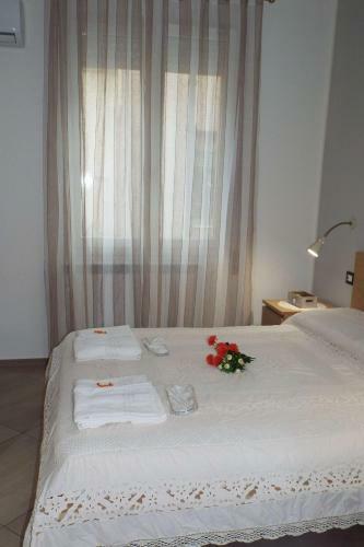 Cefal� Studio Room And Apartments
