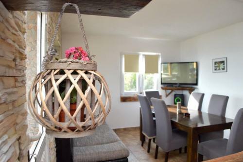 Apartamento Spacious Robinson House Paloma Blanca, Sleeps 8