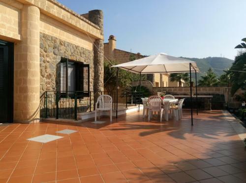 Seaside Villa In Residence With Pool Beaches And Large Terrace