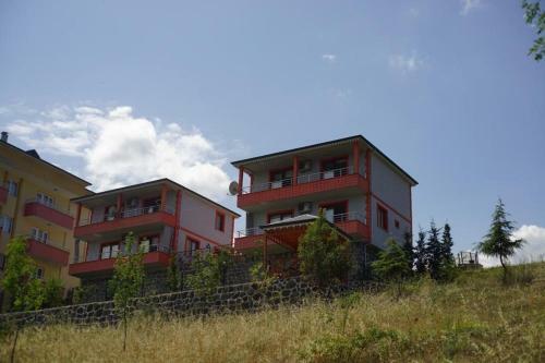 Tay Villa