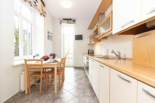 -v66- Apartment, By Cohost
