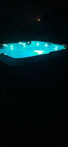 Amazing Holidays In Countryside Beach And Jacuzzi