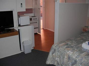 Ocean Breeze Motel
