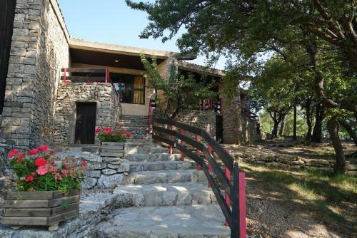 Vvf Villages � Le Balcon Du Luberon � Murs