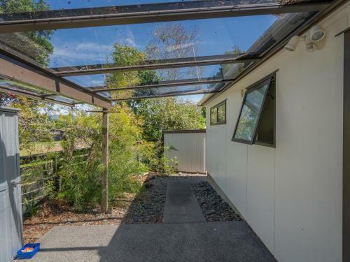 Sandcastles And Sunshine - Pauanui Holiday Home